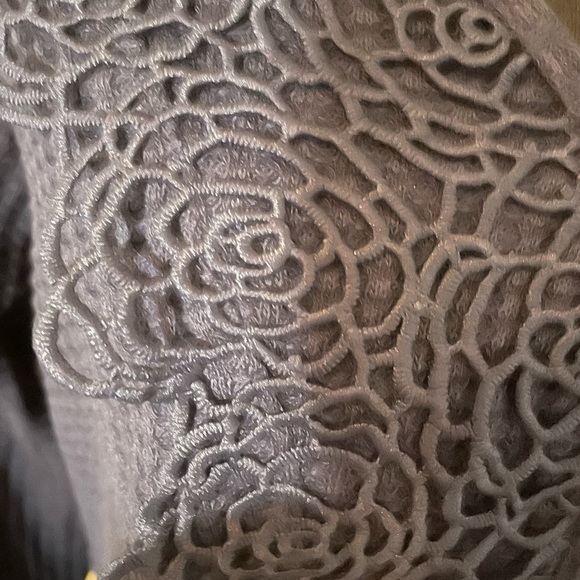 Ladys Navy Blue Sheilay Floral Waffle Knit Sweater Size XL - Picture 6 of 11